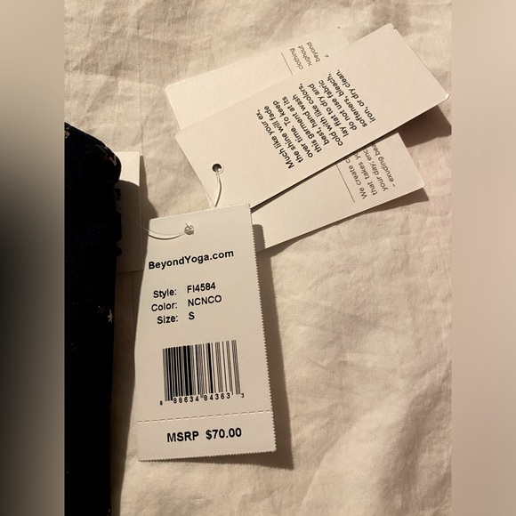 Women's Blue Patterned Top - Picture 5 of 6